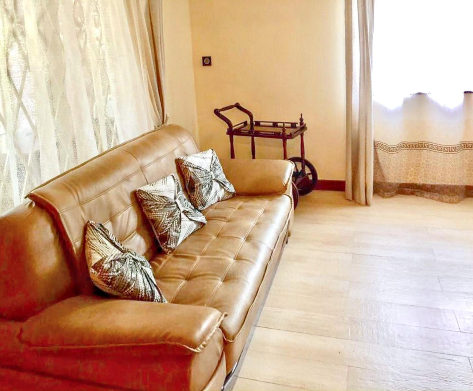 Spacious House In Flic En Flac With Shared Pool Екстер'єр фото